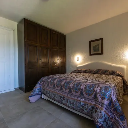 Manor House אאוסטה