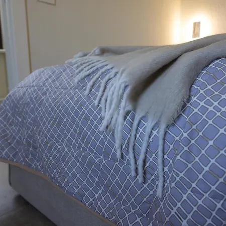 דירה Manor House