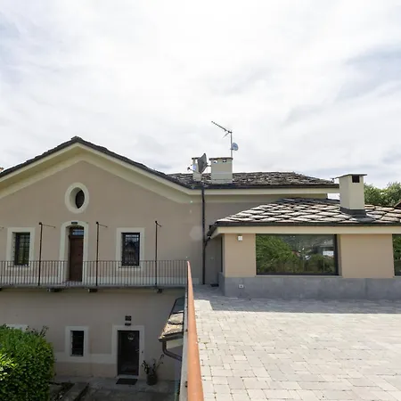 Manor House * אאוסטה