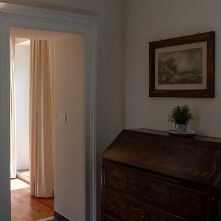 דירה Manor House